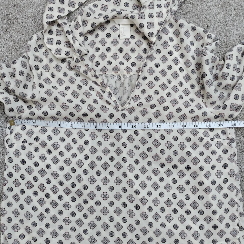 H&M Patterned Blouse with Ties Size 2 - Picture 9 of 16